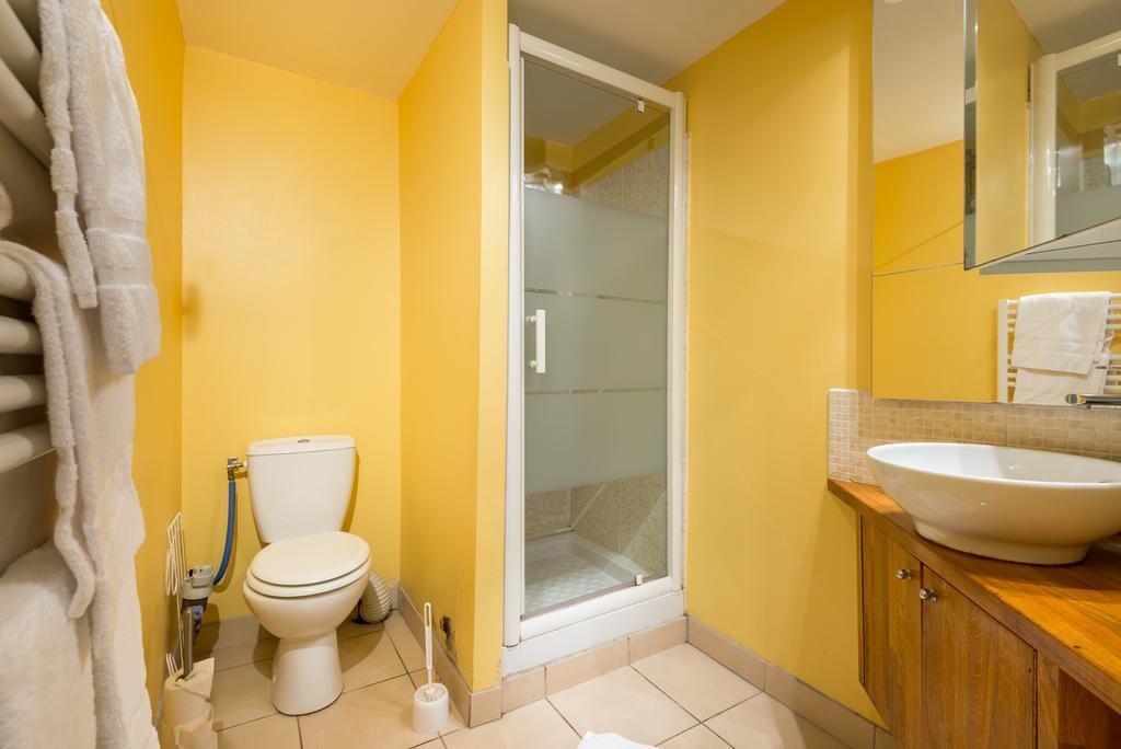 Les Studios De La Place  Lyon Habitación foto